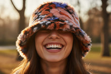 Charger l'image dans la galerie, Chapeau fou fausse fourrure