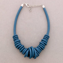 Charger l'image dans la galerie, Collier Anneaux Caoutchouc Bois
