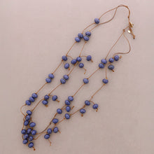 Charger l'image dans la galerie, Collier long double à perles pendantes en résine