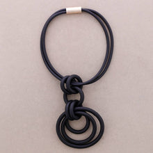 Charger l'image dans la galerie, Collier maillons caoutchouc