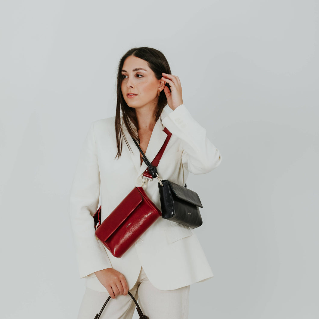 Sac à bandoulière brillant rouge vin