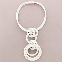 Charger l'image dans la galerie, Collier maillons caoutchouc