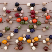 Charger l'image dans la galerie, Collier long perles boules en résine