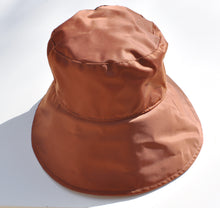Charger l'image dans la galerie, Pluie Satin cognac